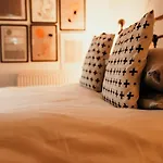 Hébergement de vacances Unique, Cosy, District Artist Hideaway - 5 Bd Millom