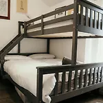 Unique, Cosy, District Artist Hideaway - 5 Bd