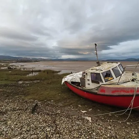 Unique, Cosy, District Artist Hideaway - 5 Bd Millom