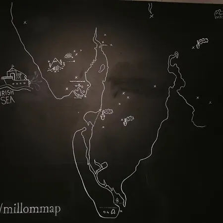 Unique, Cosy, District Artist Hideaway - 5 Bd