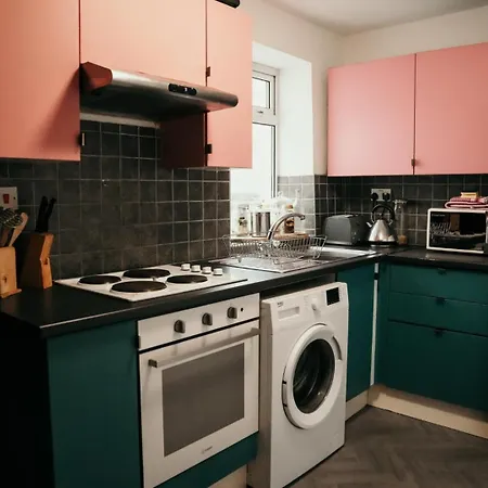 Hébergement de vacances Unique, Cosy, District Artist Hideaway - 5 Bd