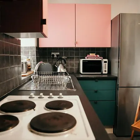 Hébergement de vacances Unique, Cosy, District Artist Hideaway - 5 Bd Millom