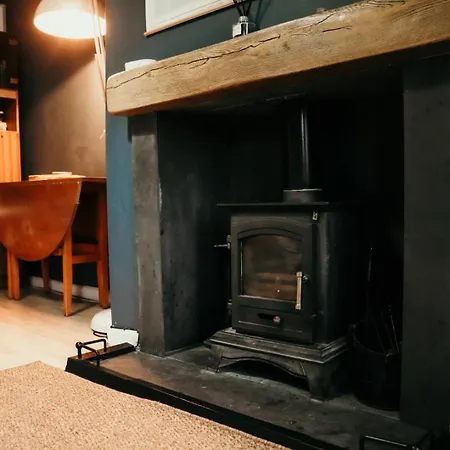 Unique, Cosy, District Artist Hideaway - 5 Bd * 米勒姆