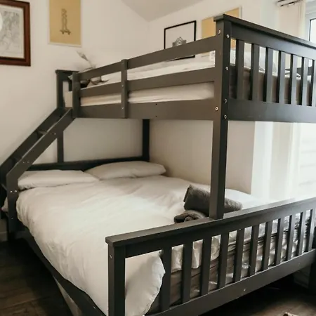 Unique, Cosy, District Artist Hideaway - 5 Bd 米勒姆