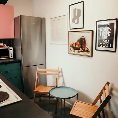 Unique, Cosy, District Artist Hideaway - 5 Bd